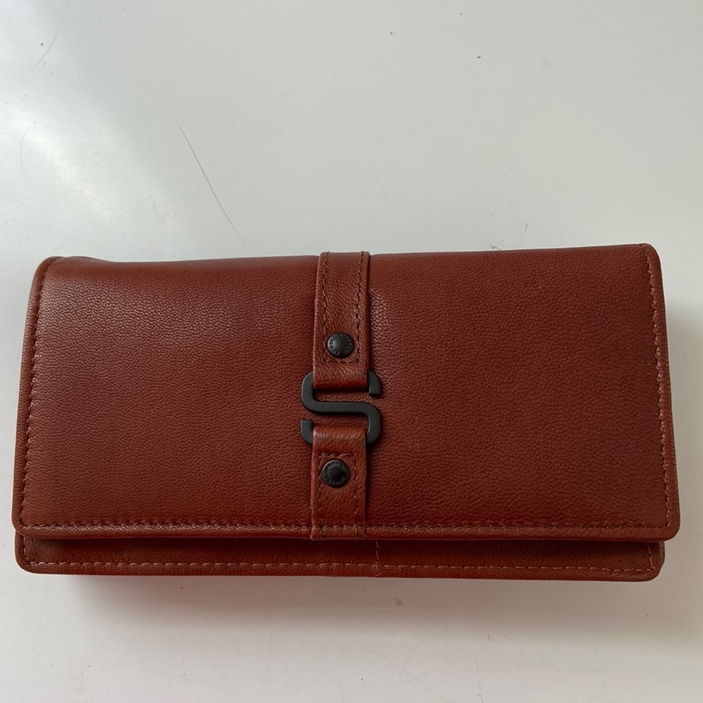 Womens accordion leather wallet
